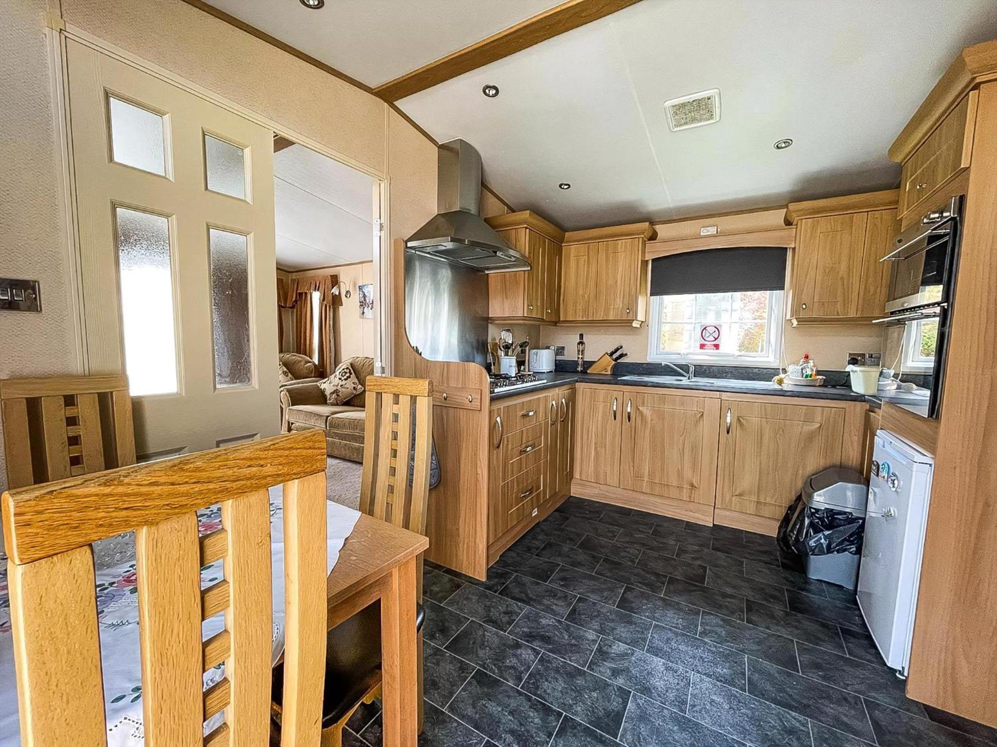 Lovely Caravan With Large Decking At Naze Marine Holiday Park Ref 17306Br Walton-on-the-Naze Luaran gambar